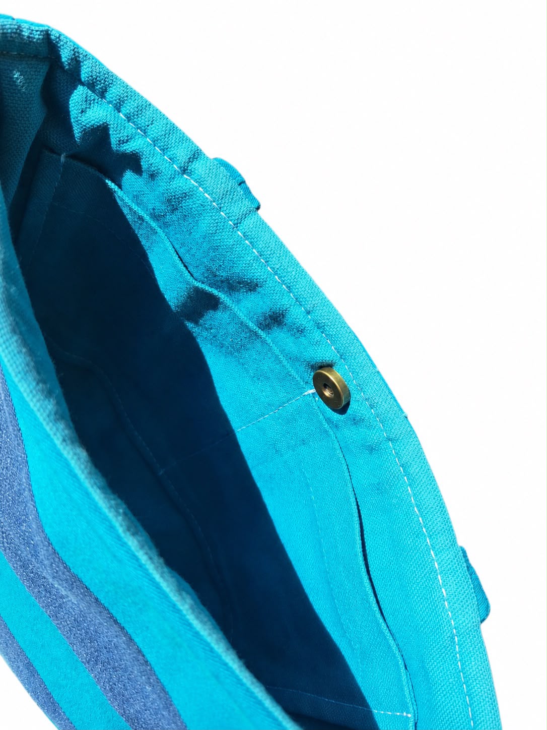 Petit sac ligné bleu et turquoise